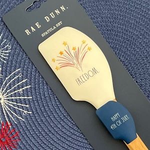Rae Dunn Patriotic 2 piece Spatula Set 🇺🇸